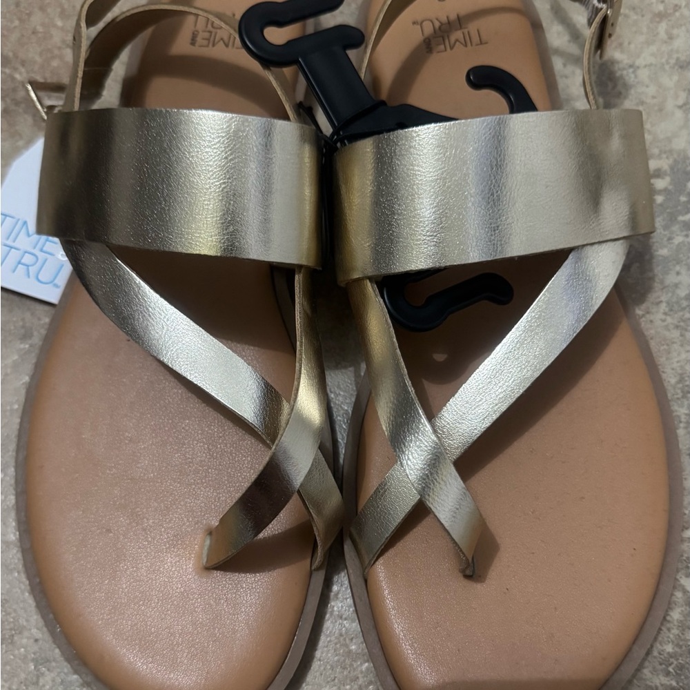 NWOB Time and Tru Metallic Gold Women's Sandals sz8